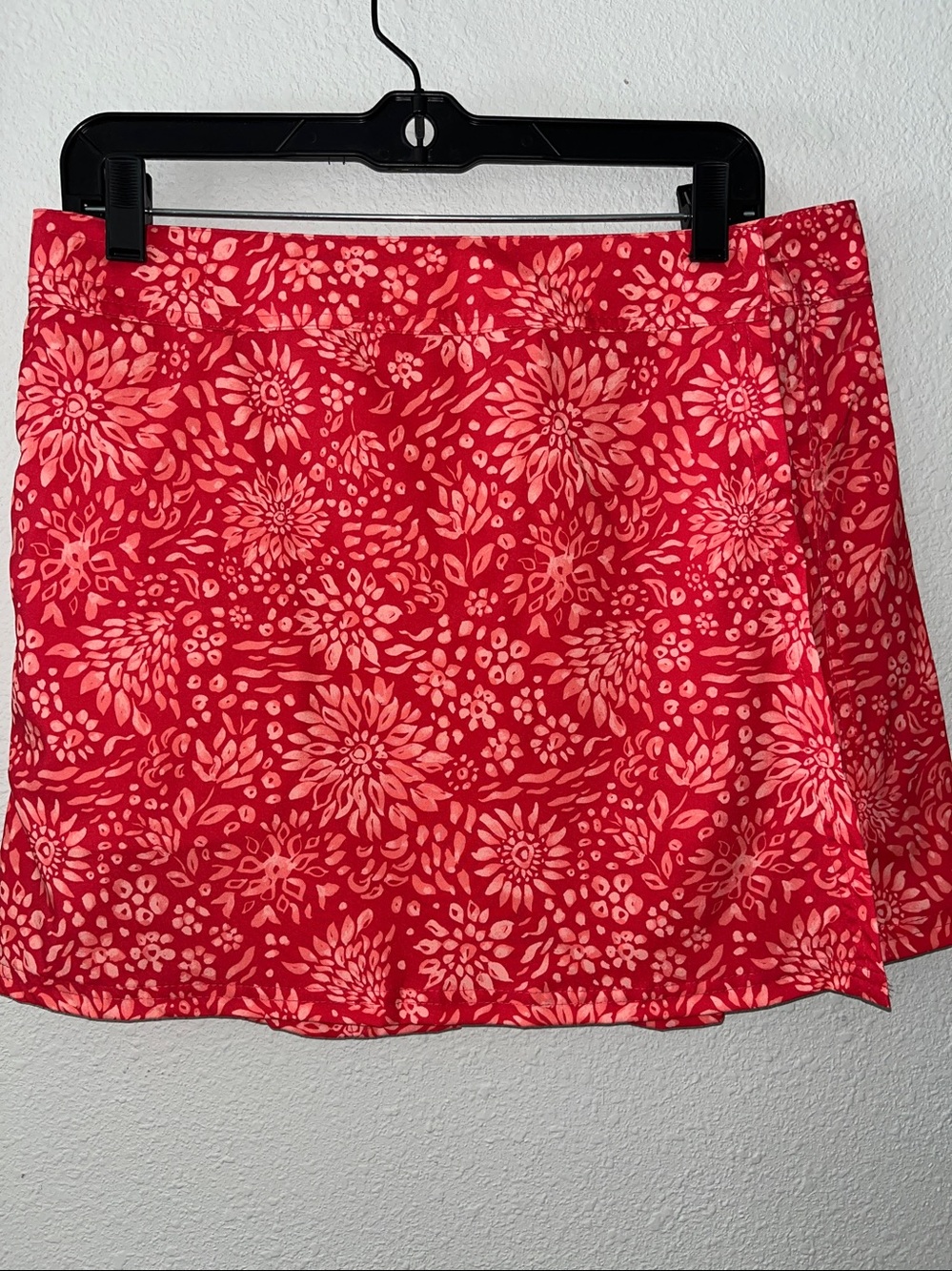 Rip-Skirt Hawaii
Women’s pink Floral A-Line wrap Skirt
SZ M
